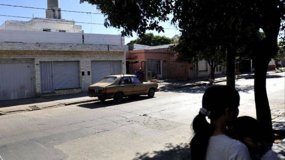 Apareci� supuesta madre de hermanas abandonadas