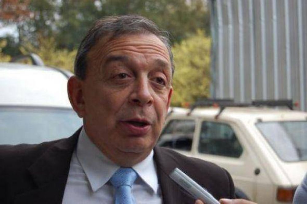 Videla enterrado en Pilar: �No podemos prohibirlo�, manifest� Z�ccaro