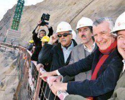 De Vido y Manzur comprometieron $325 millones para obras