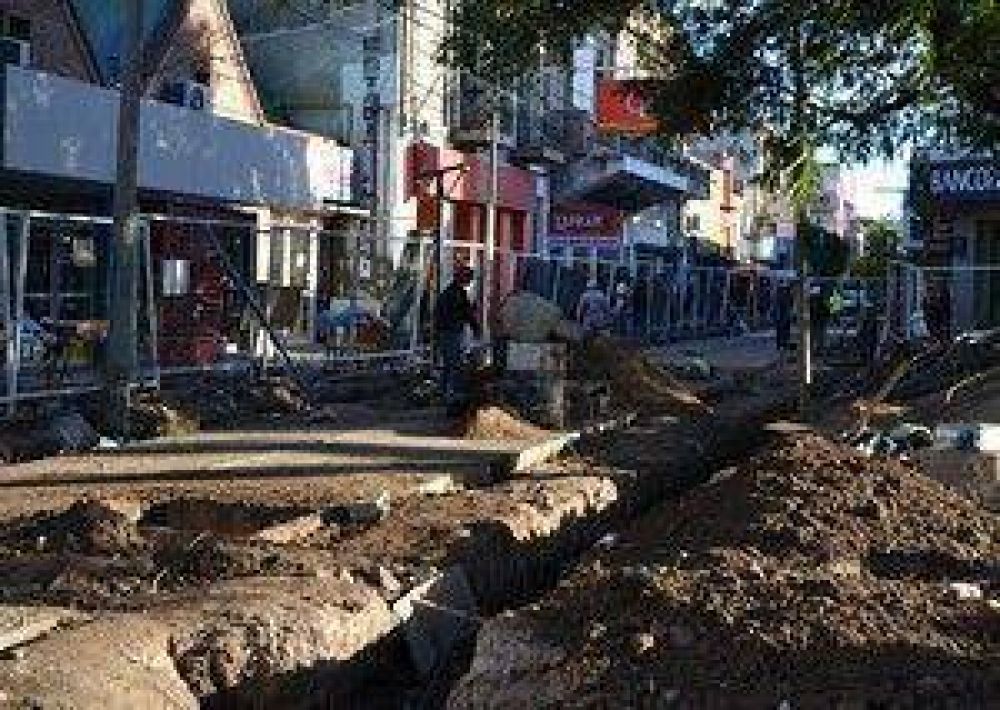 Sigue el atraso en la obra de peatonalizaci�n de Rivadavia	