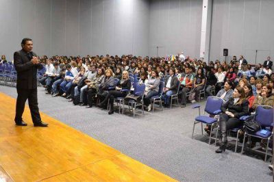 Dio inicio el Congreso Internacional de Educaci�n, Democracia y Juventudes Militantes