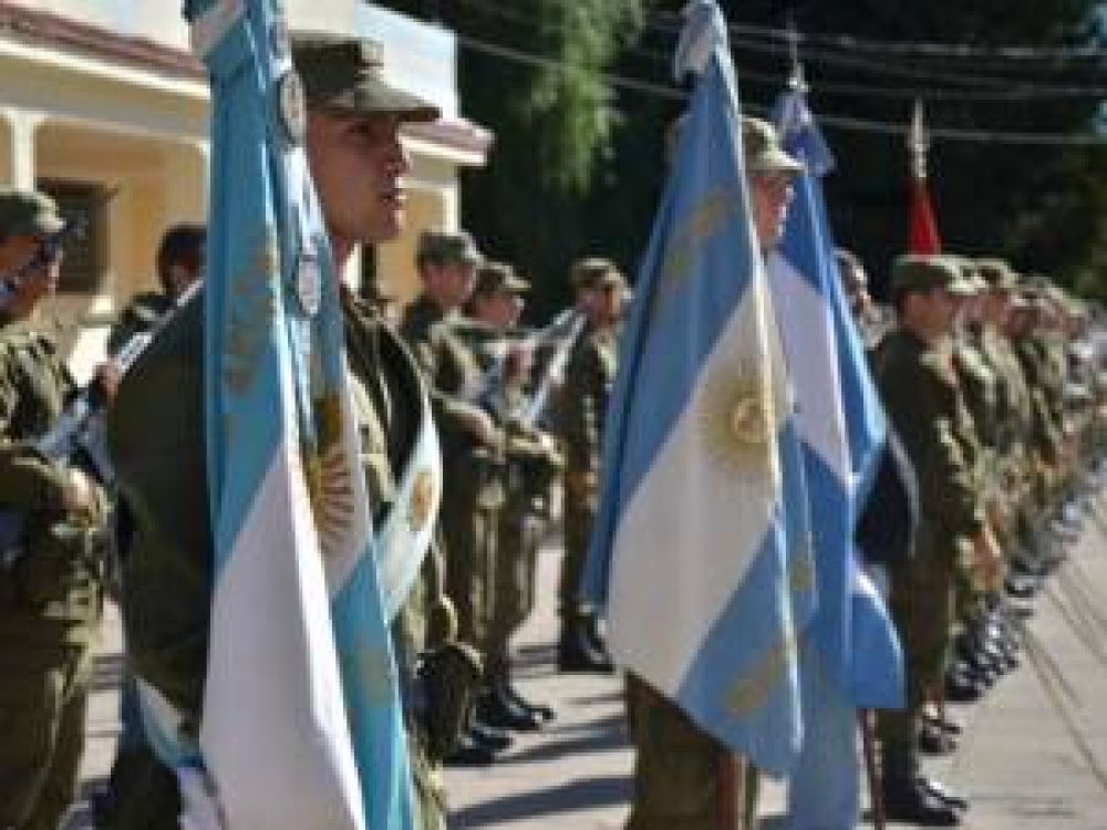Con un rol m�s social, el Ej�rcito celebr� 203 a�os