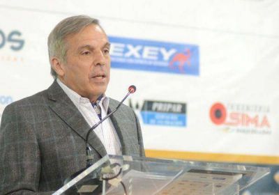 Firman pacto petrolero en Buenos Aires 