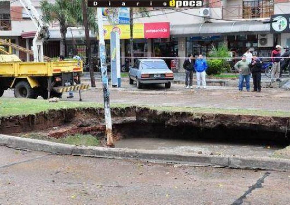 Socavamiento de tierra en medio de la Poncho Verde