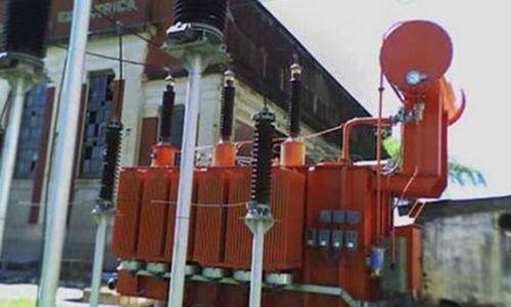 Dos fallas en el servicio de TRANSNEA dejaron sin energ�a a barrios de la Capital