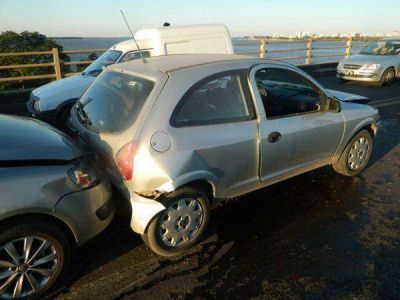 Choque m�ltiple en el puente provoc� heridos y varias horas de demora