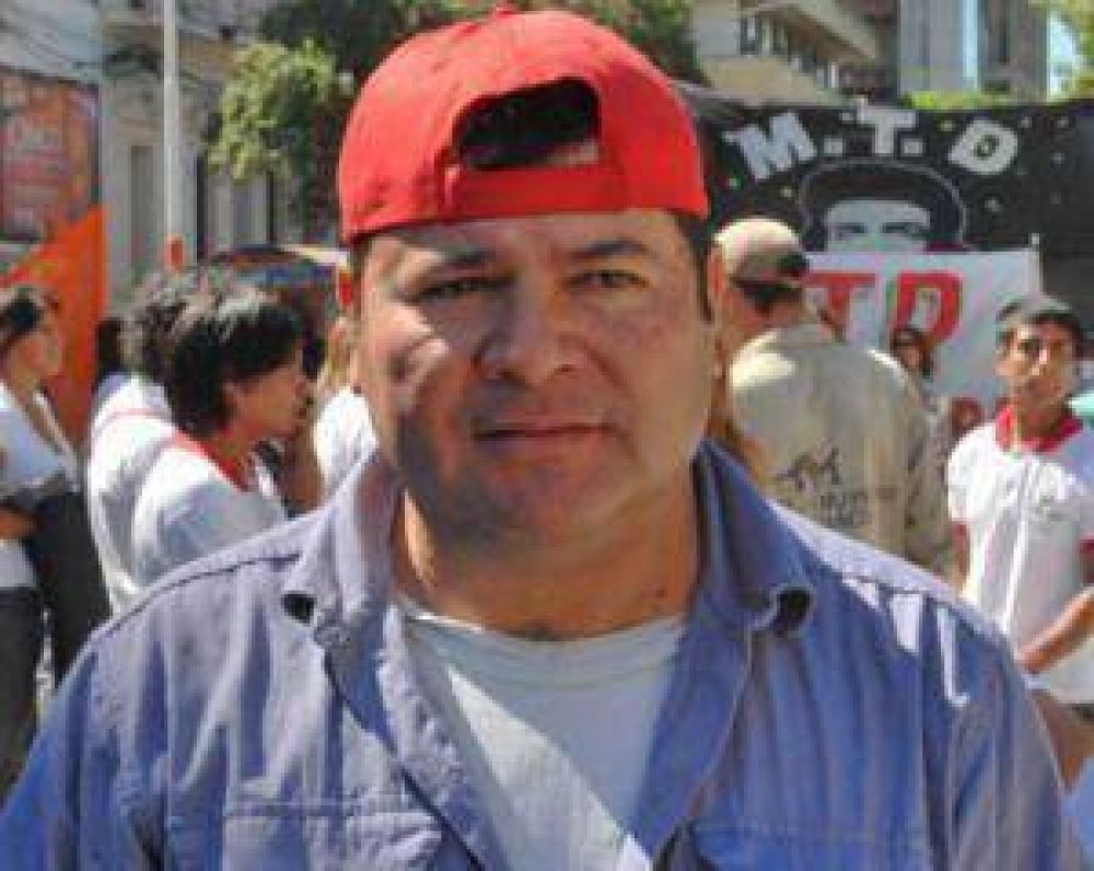 Desalojo en S�enz Pe�a: Emerenciano dice que la Justicia genera caos social