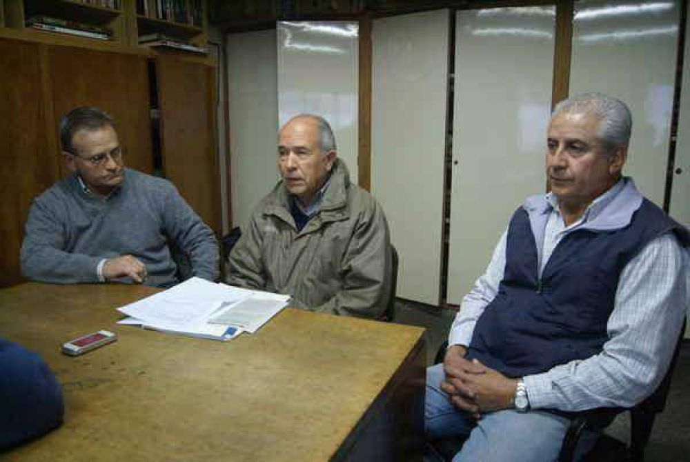 "SE TRATA DE BUSCAR SOLUCIONES A LA PROBLEM�TICA VIAL, TANTO EN LA CIUDAD COMO TAMBI�N EN LAS RUTAS"