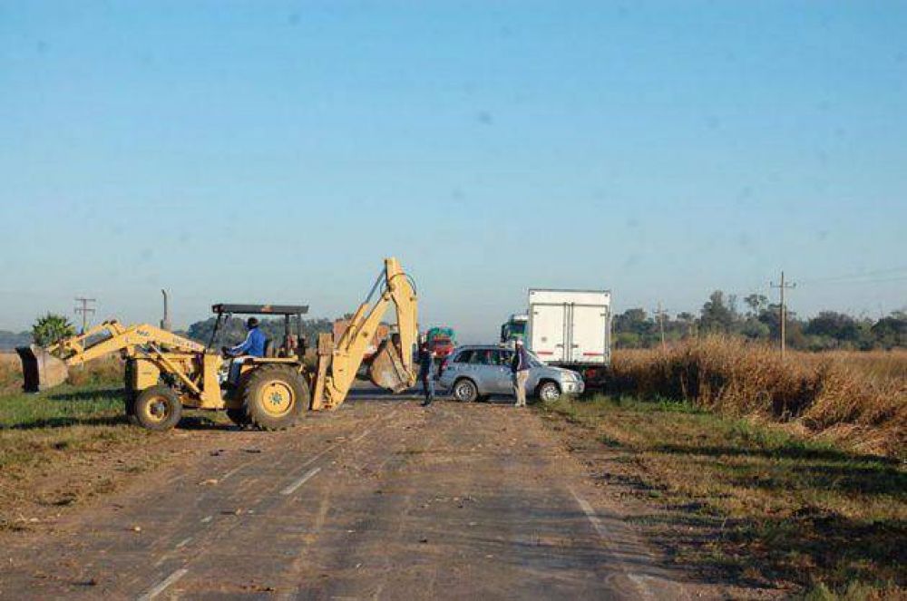 Un accidente m�ltiple que involucr� a un cami�n con rollizos no fue tragedia por milagro
