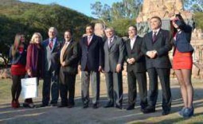 Quintela elogi� la asistencia financiera de Salta a sus municipios