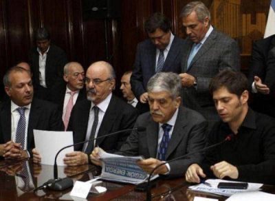 Tierra del Fuego suscribe con Naci�n acuerdo para el autoabastecimiento de combustibles