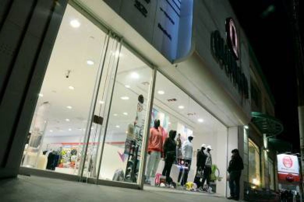 Adolescentes violentas roban comercio y golpean a una empleada