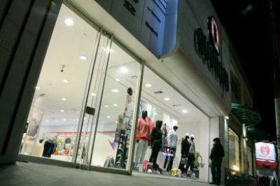 Adolescentes violentas roban comercio y golpean a una empleada