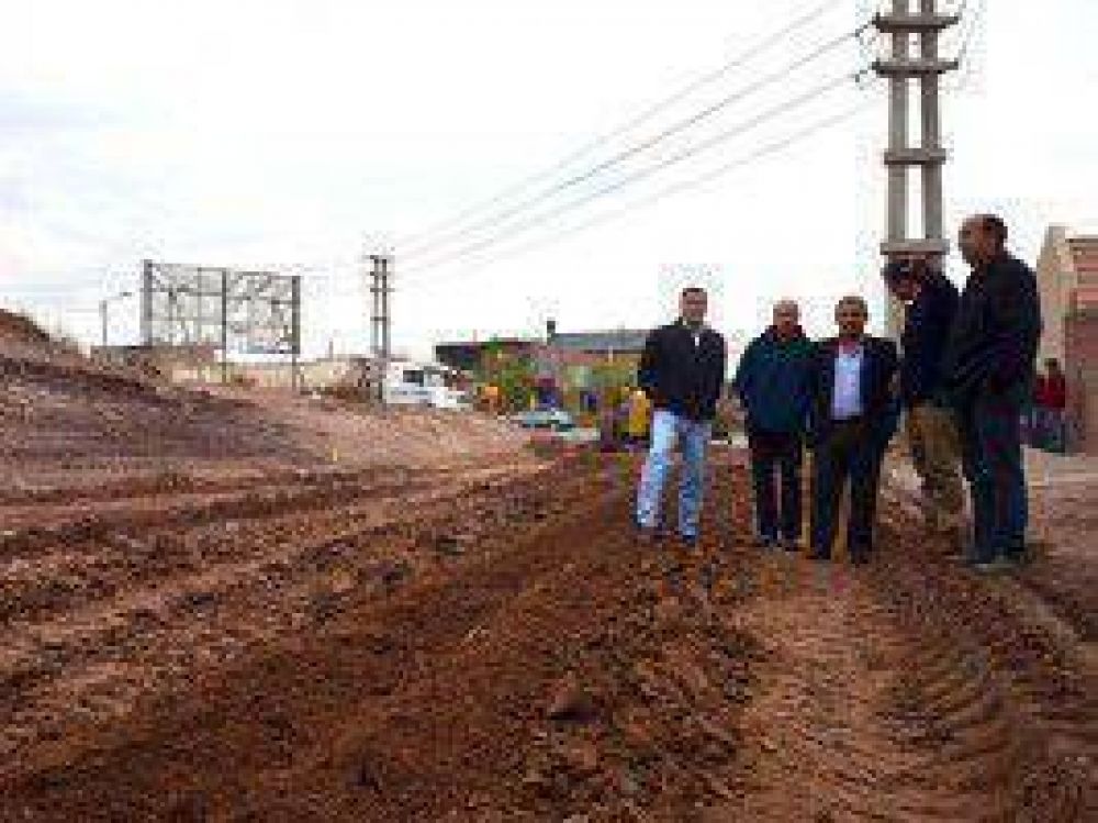 Quiroga quiere �Neuqu�n casi toda asfaltada� en 2015