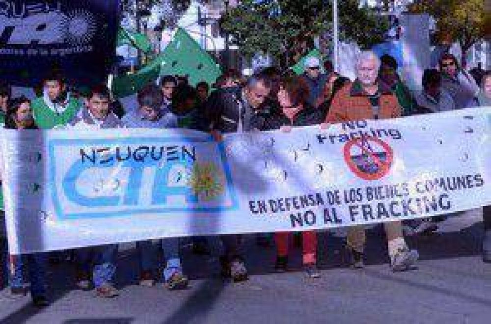 La CTA march� en Neuqu�n