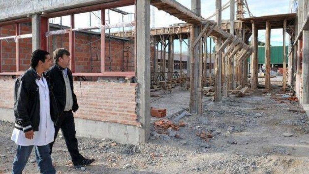 P�rez Cat�n recorri� la obra del nuevo edificio de la Escuela de Capacitaci�n Laboral N�506