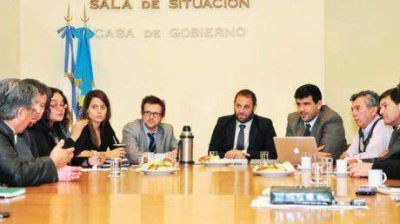 Quieren desmilitarizar la Polic�a y que los agentes terminen la secundaria