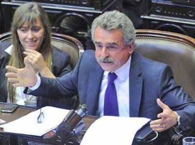 Rossi ser� ministro de Defensa y el PJ pierde un candidato a diputado