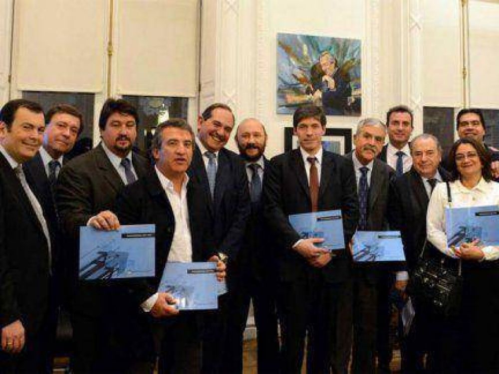 Gobernadores se reunieron por el Plan Quinquenal de Infraestructura 