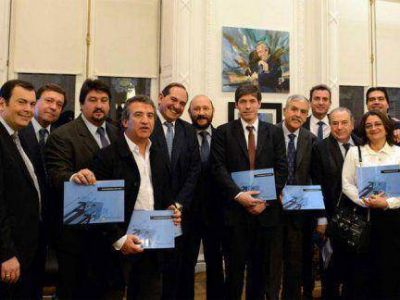 Gobernadores se reunieron por el Plan Quinquenal de Infraestructura 