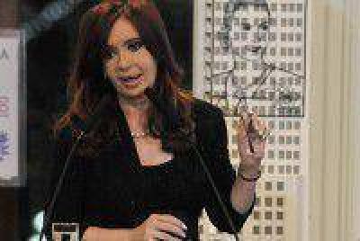 Cristina se reuni� con los flamantes ministros de Defensa y de Seguridad