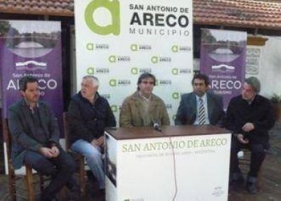 �Bus Tur�stico Areco� y el nuevo stand	