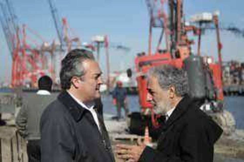 Breitenstein inspeccion� avance de obras en puerto de Dock Sud