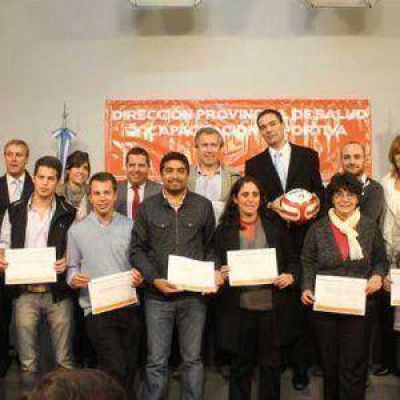 Fomentan el desarrollo de clubes barriales