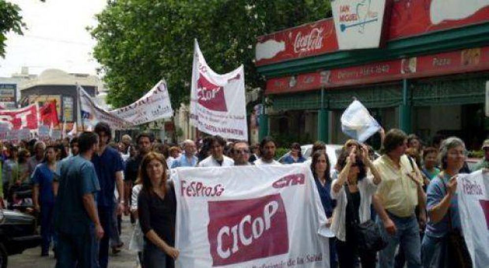 Termin� el conflicto en hospitales: CICOP acept� "en disconformidad" la propuesta salarial de Scioli