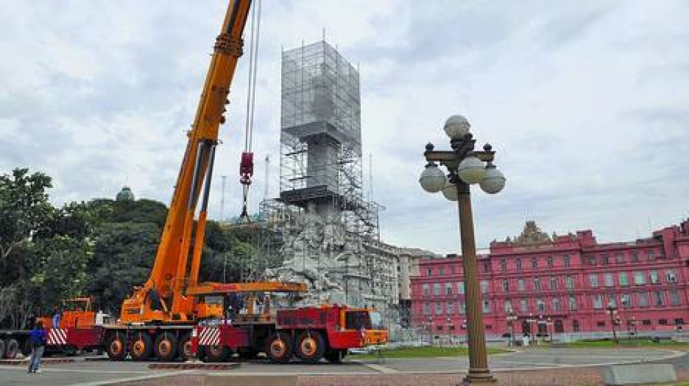 Monumento a Col�n: la Justicia impidi� el ins�lito traslado