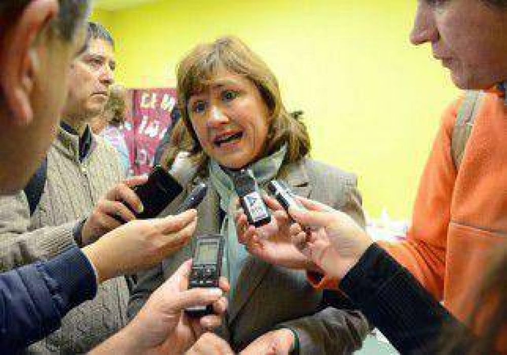 Ana Pechen: �Pereyra no es mi adversario� 