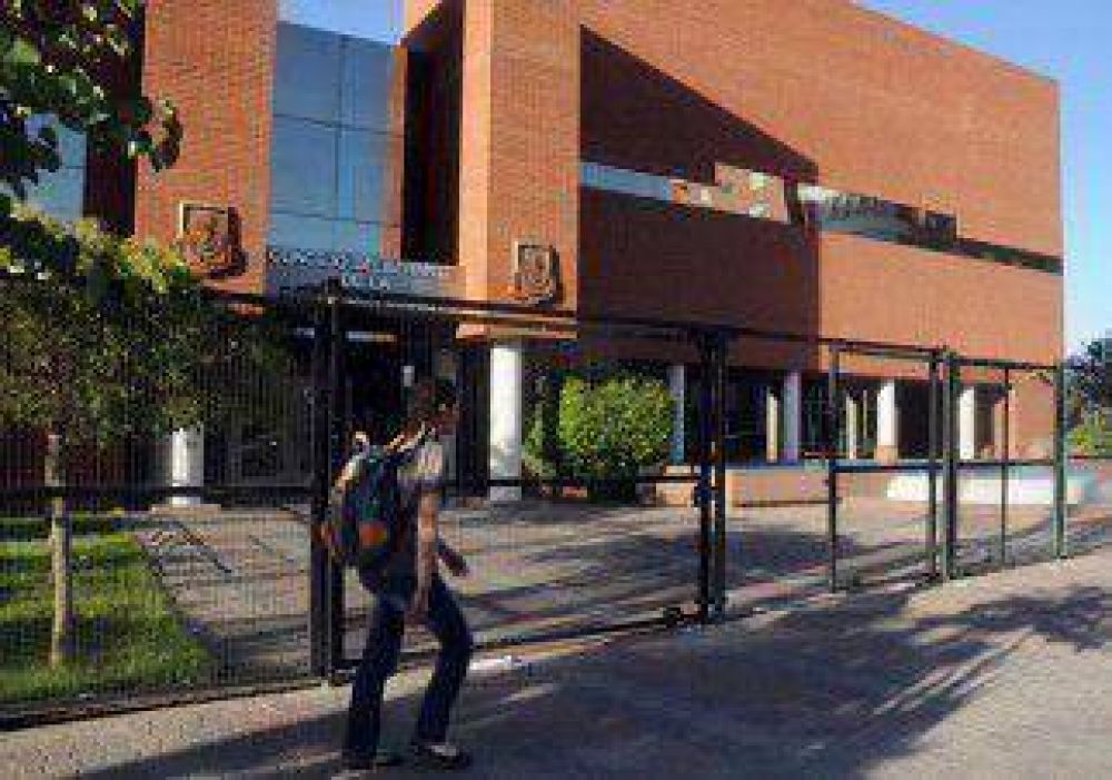 Equiparan asignaciones familiares con Naci�n 