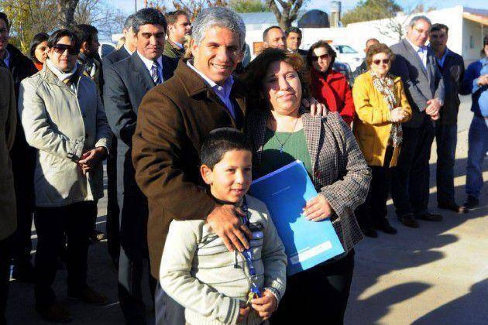 El Gobierno lleva entregadas 1645 viviendas