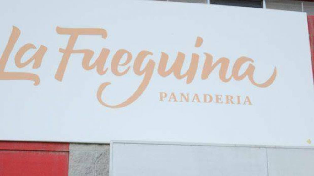 Se llev� la caja registradora de una panader�a a los tiros