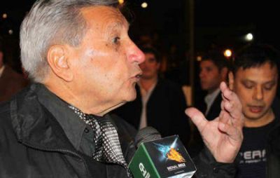 Fabriciano y el encuentro de escultores en la puerta de El Impenetrable