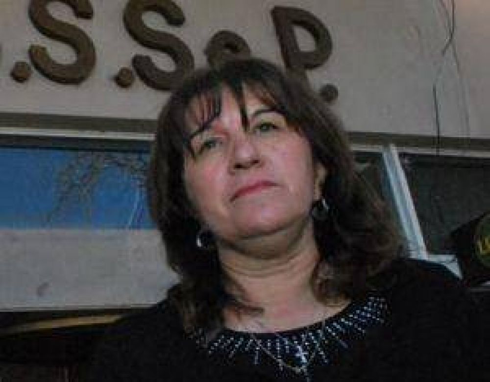Con amplio margen de votos, Zulema Coria retuvo la conducci�n del gremio del INSSSEP
