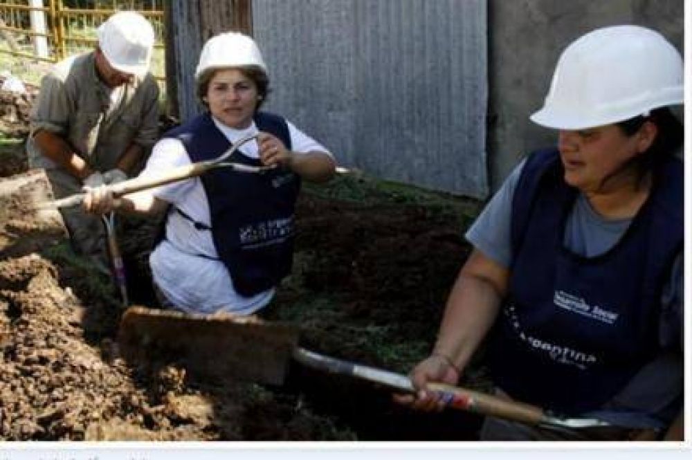Formosa firm� convenio para el plan "Ellas Hacen"