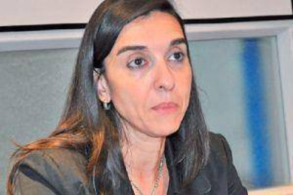 La ministra de Educaci�n particip� en reuni�n sobre prevenci�n de adicciones