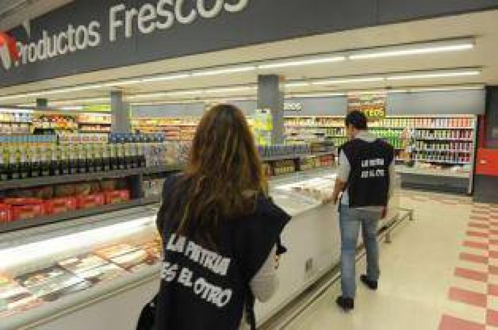 En Tucum�n, arranc� el control de precios en los s�per