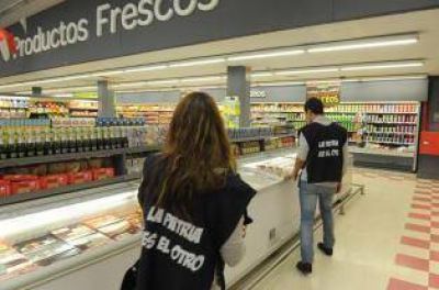 En Tucum�n, arranc� el control de precios en los s�per