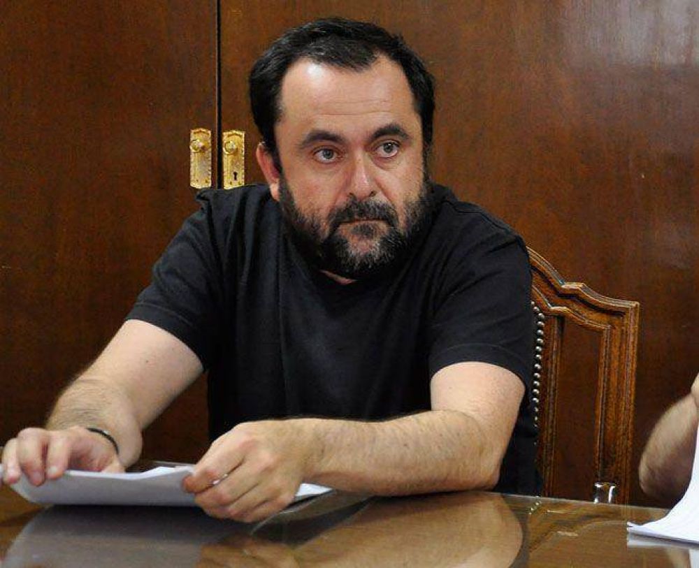 Ra�l Ort�z fue nombrado director de YPF