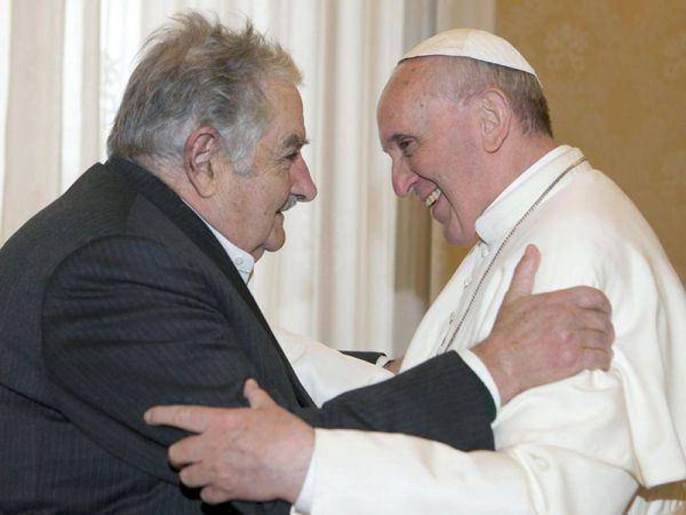 Francisco elogi� a Mujica: "Es un hombre sabio"