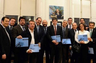 Jorge dijo que la provincia trabajar� para incluir obras en el Plan Quinquenal