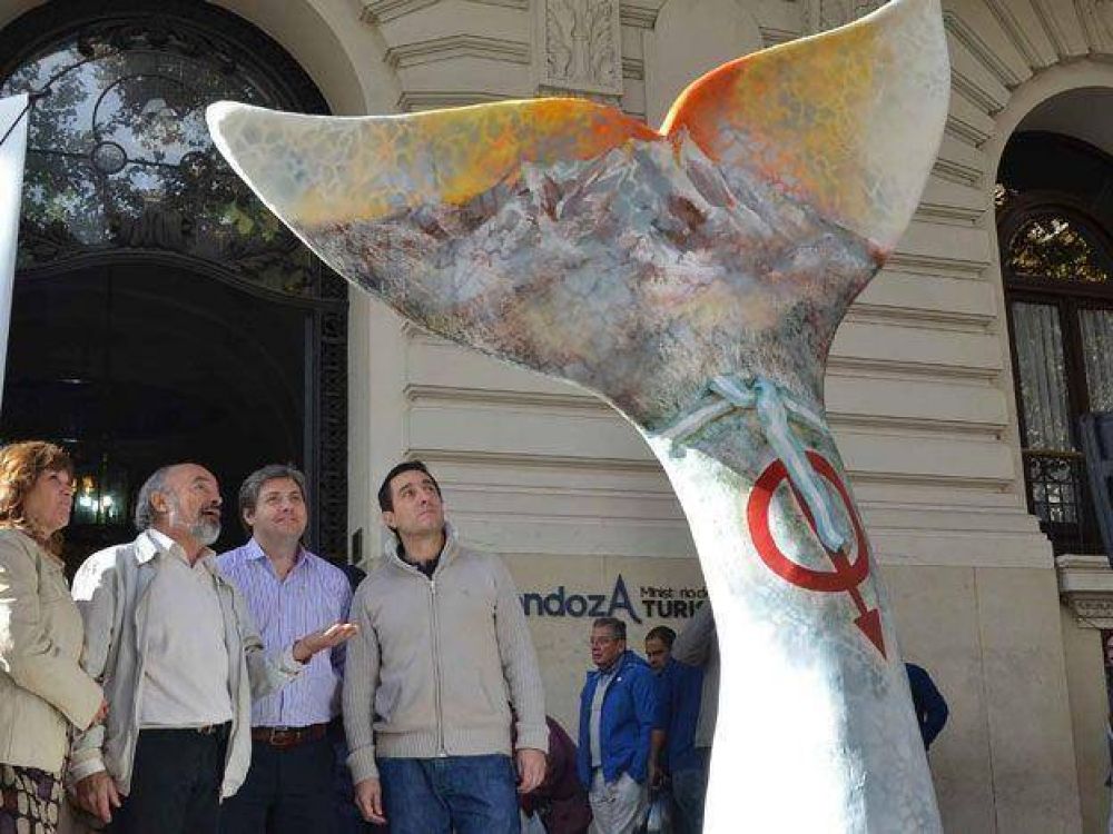 Se present� en Mendoza la temporada de ballenas 2013