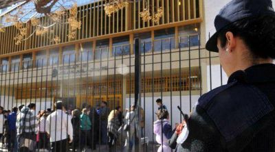 Habr� un reglamento para retirar a los chicos de la escuela