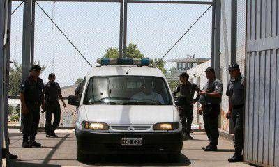 Un agente penitenciario qued� detenido tras intentar vender un auto gemelo