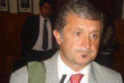 Sergio Usandivaras: �No usurp� tierras del Ferrocarril�