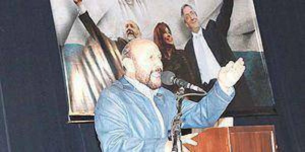  El gobernador Insfr�n asegur� que �Cristina ni nosotros somos eternos�