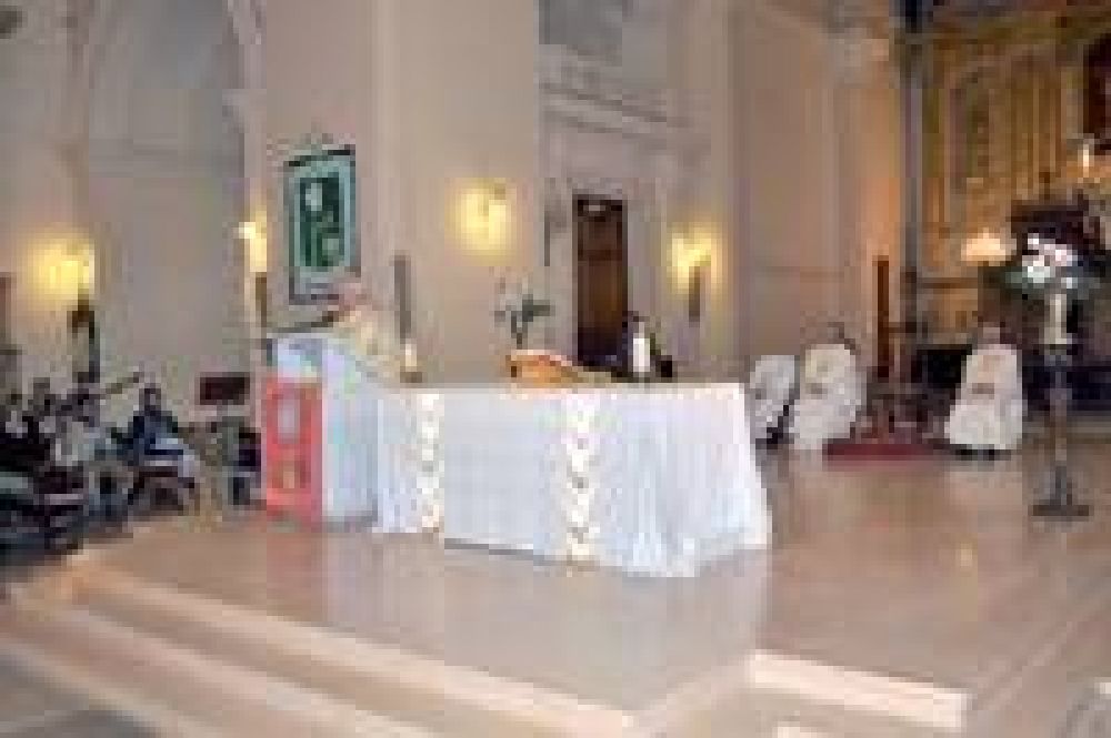 Bodas de oro sacerdotales: el padre P�rez cumple 50 a�os dedicados a la Iglesia