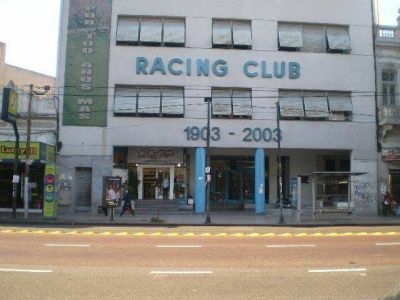 Atacaron las dos sedes de Racing